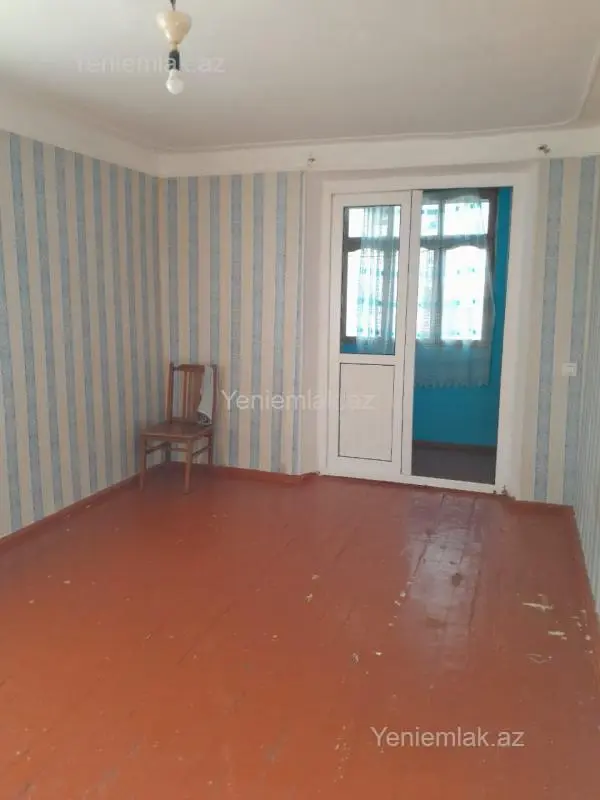 Satılır 1 otaqlı köhnə tikili 33 m²