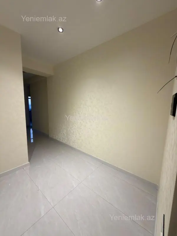Satılır 2 otaqlı yeni tikili 72 m²