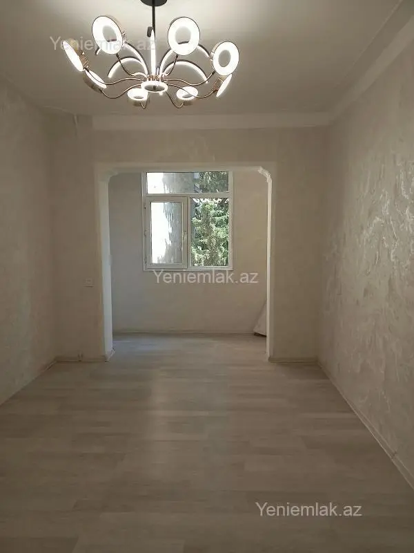 Satılır 2 otaqlı köhnə tikili 55 m²