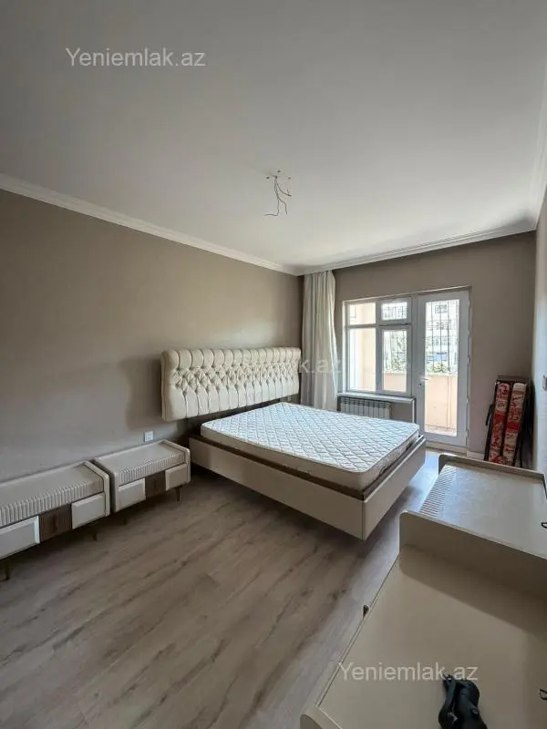 Satılır 2 otaqlı köhnə tikili 65 m²