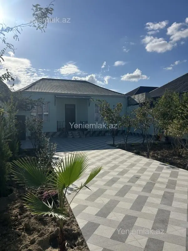 Satılır 4 otaqlı həyət evi 120 m²