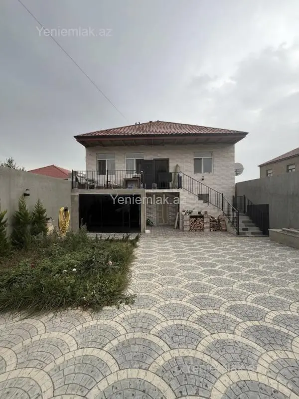 Satılır 6 otaqlı həyət evi 200 m²