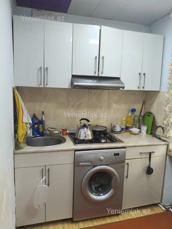 Satılır 1 otaqlı köhnə tikili 30 m²