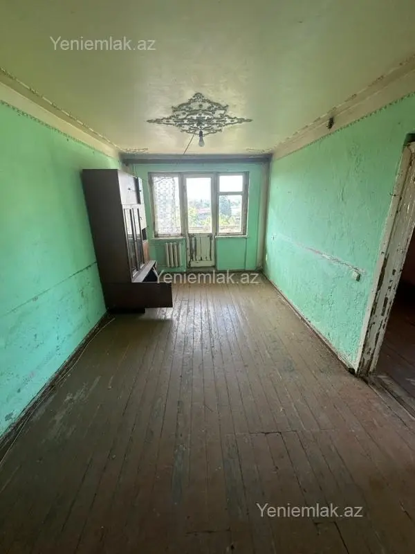 Satılır 2 otaqlı köhnə tikili 45 m²
