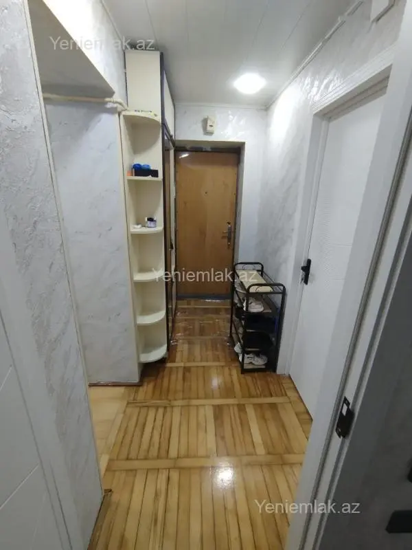 Satılır 3 otaqlı köhnə tikili 70 m²