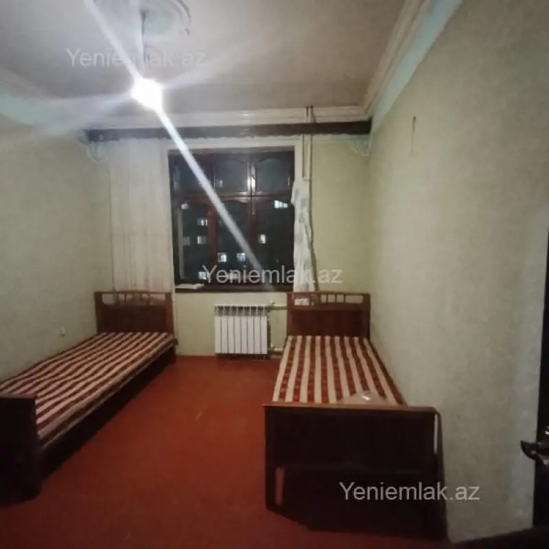 Satılır 2 otaqlı köhnə tikili 60 m²