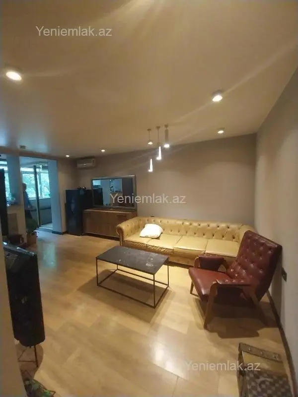Satılır 1 otaqlı köhnə tikili 35 m²
