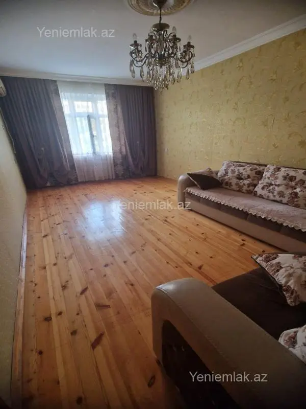 Satılır 3 otaqlı köhnə tikili 90 m²