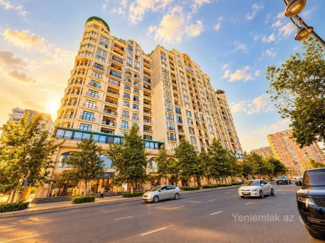 Satılır 3 otaqlı yeni tikili 115 m²