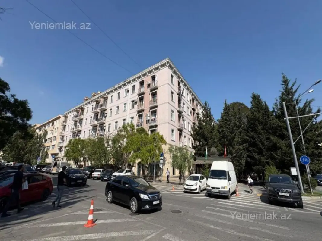 Satılır 2 otaqlı köhnə tikili 35 m²