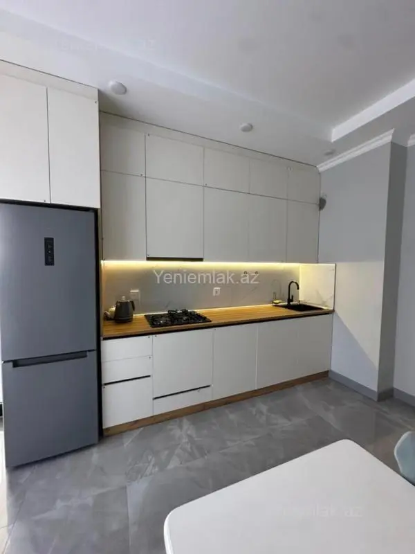 Satılır 2 otaqlı yeni tikili 82 m²