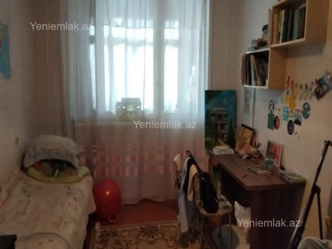 Satılır 3 otaqlı köhnə tikili 72 m²