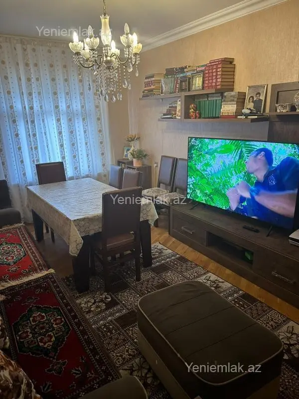 Satılır 6 otaqlı köhnə tikili 114 m²