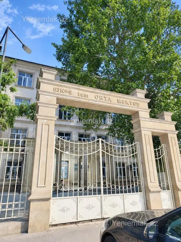 Satılır 2 otaqlı köhnə tikili 50 m²