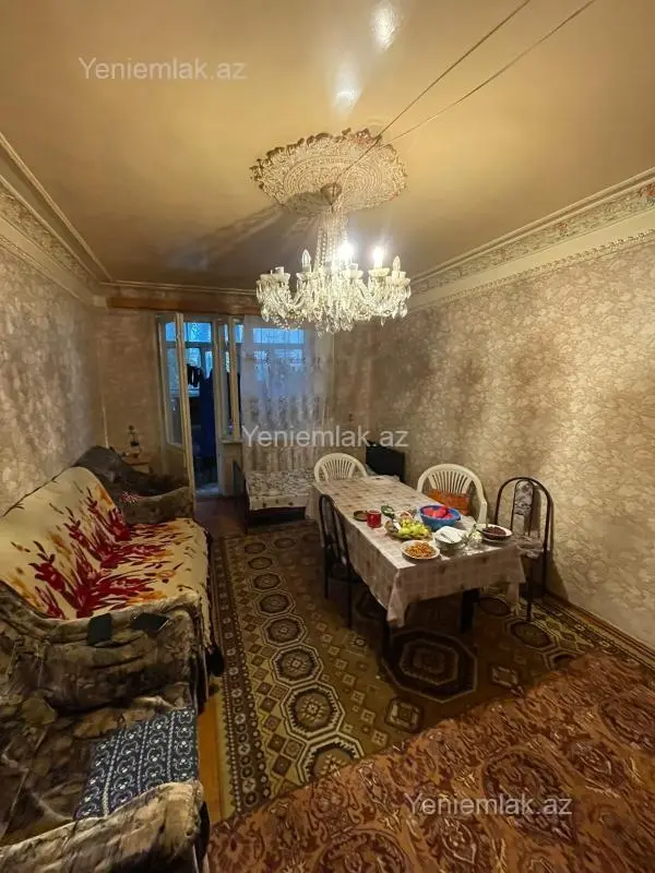 Satılır 3 otaqlı köhnə tikili 80 m²