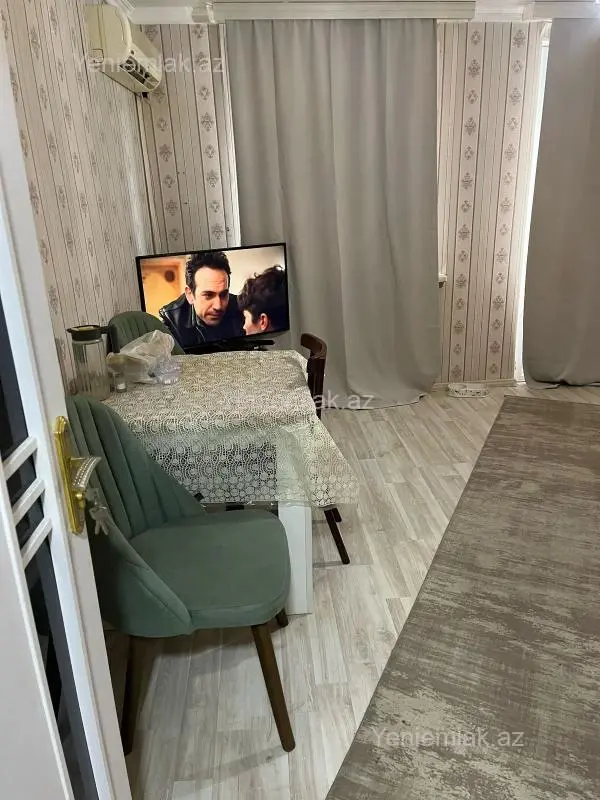 Satılır 1 otaqlı köhnə tikili 40 m²