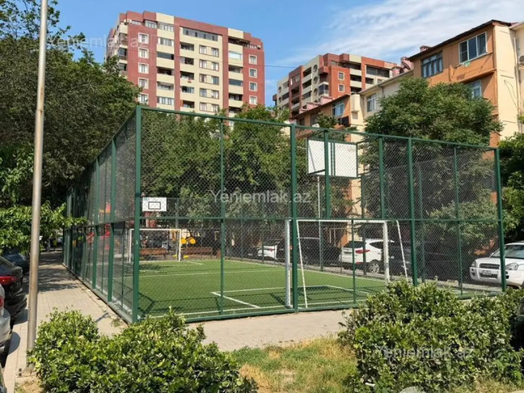 Satılır 3 otaqlı köhnə tikili 80 m²