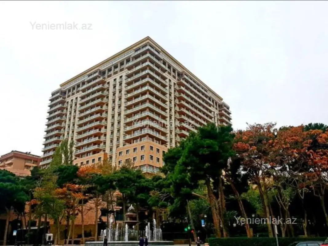 Satılır 3 otaqlı yeni tikili 165 m²