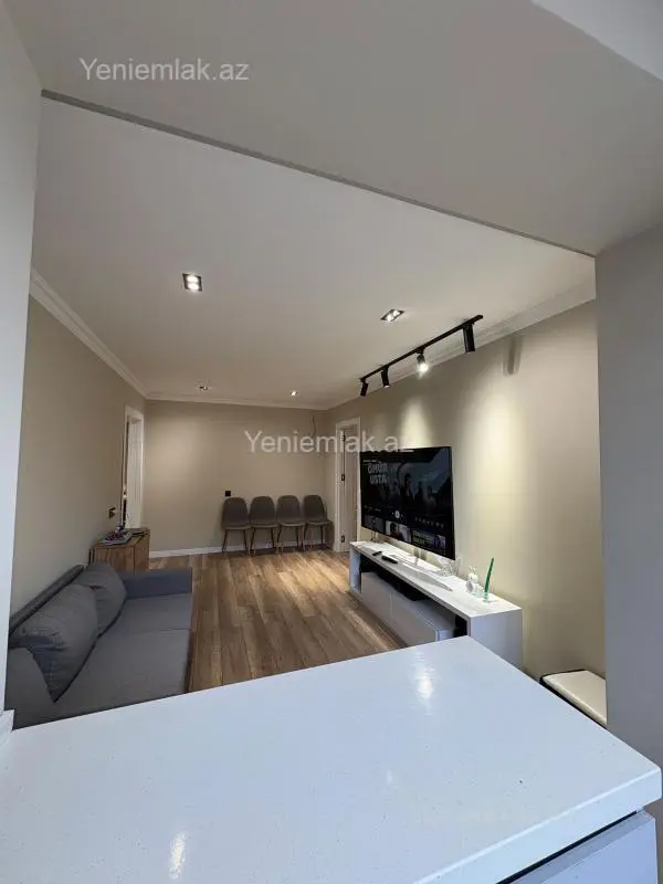 Satılır 3 otaqlı köhnə tikili 55 m²
