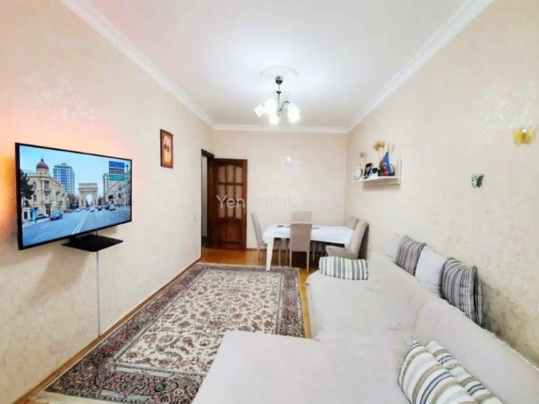 Satılır 2 otaqlı köhnə tikili 60 m²