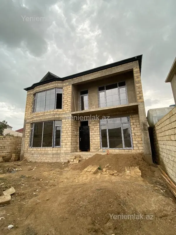 Satılır 4 otaqlı həyət evi 180 m²