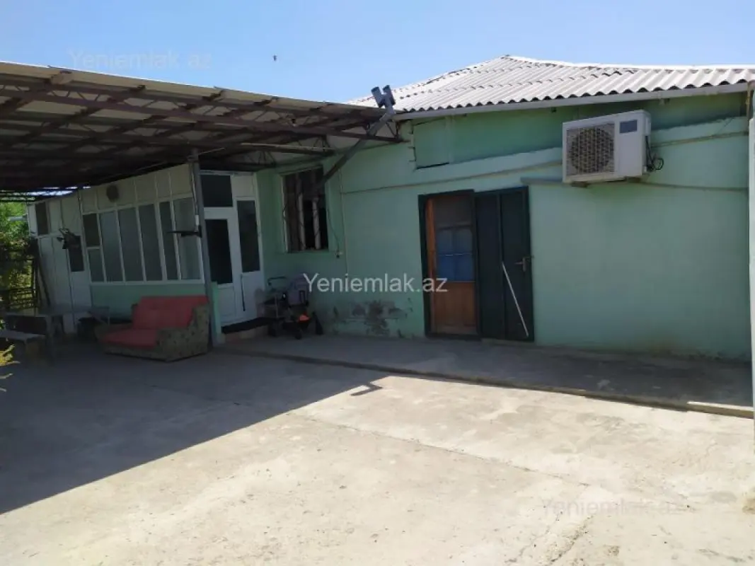 Satılır 4 otaqlı həyət evi 70 m²