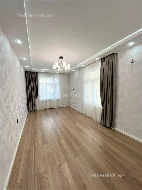 Satılır 2 otaqlı köhnə tikili 60 m²