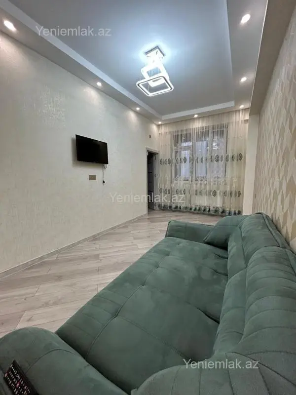 Satılır 3 otaqlı yeni tikili 70 m²