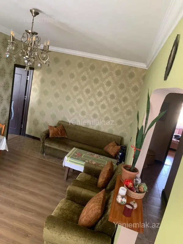 Satılır 5 otaqlı köhnə tikili 120 m²