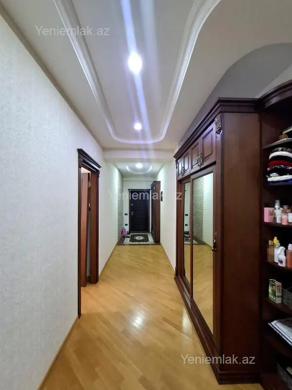 Satılır 3 otaqlı yeni tikili 112 m²