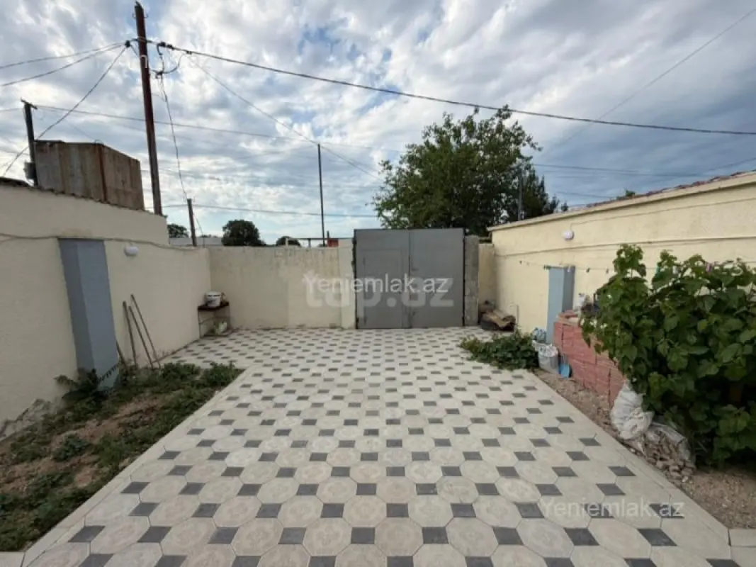 Satılır 4 otaqlı həyət evi 95 m²