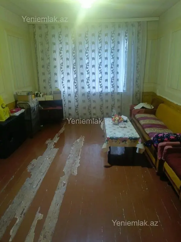 Satılır 5 otaqlı köhnə tikili 112 m²