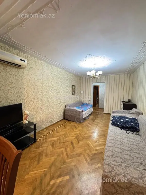 Satılır 2 otaqlı köhnə tikili 45 m²
