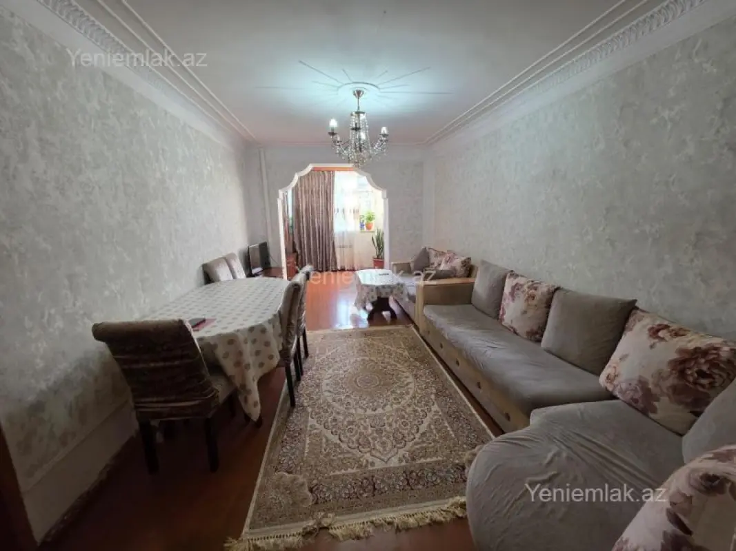 Satılır 3 otaqlı köhnə tikili 70 m²