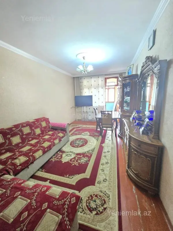 Satılır 2 otaqlı köhnə tikili 56 m²
