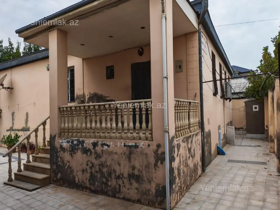 Satılır 4 otaqlı həyət evi 160 m²