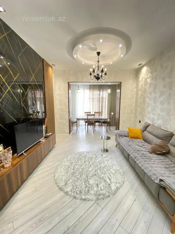 Satılır 6 otaqlı həyət evi 200 m²