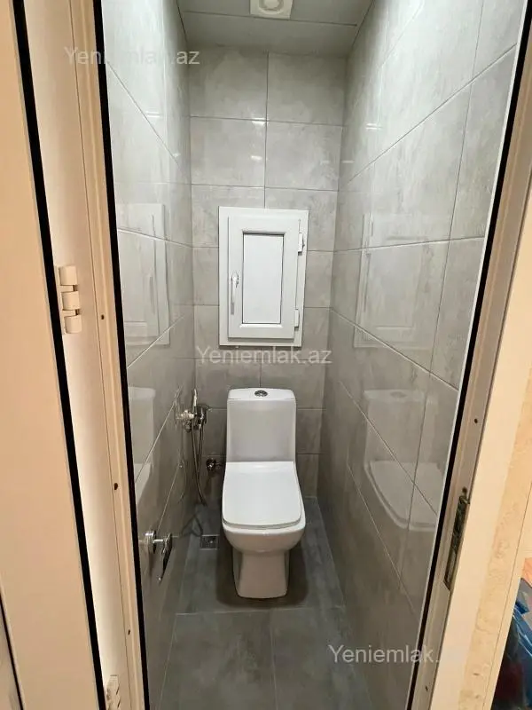 Satılır 2 otaqlı köhnə tikili 65 m²
