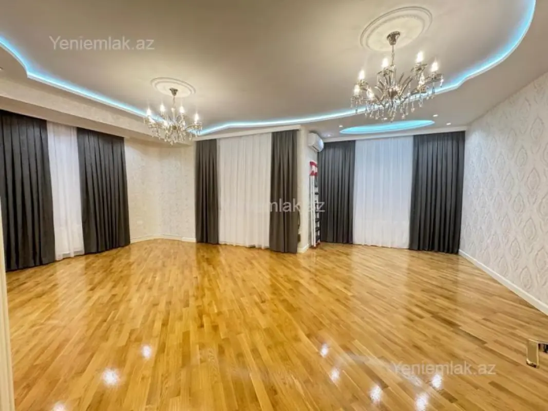 Satılır 4 otaqlı yeni tikili 160 m²