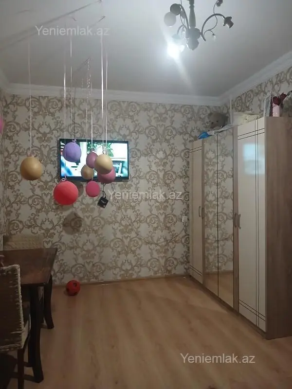 Satılır 2 otaqlı köhnə tikili 40 m²