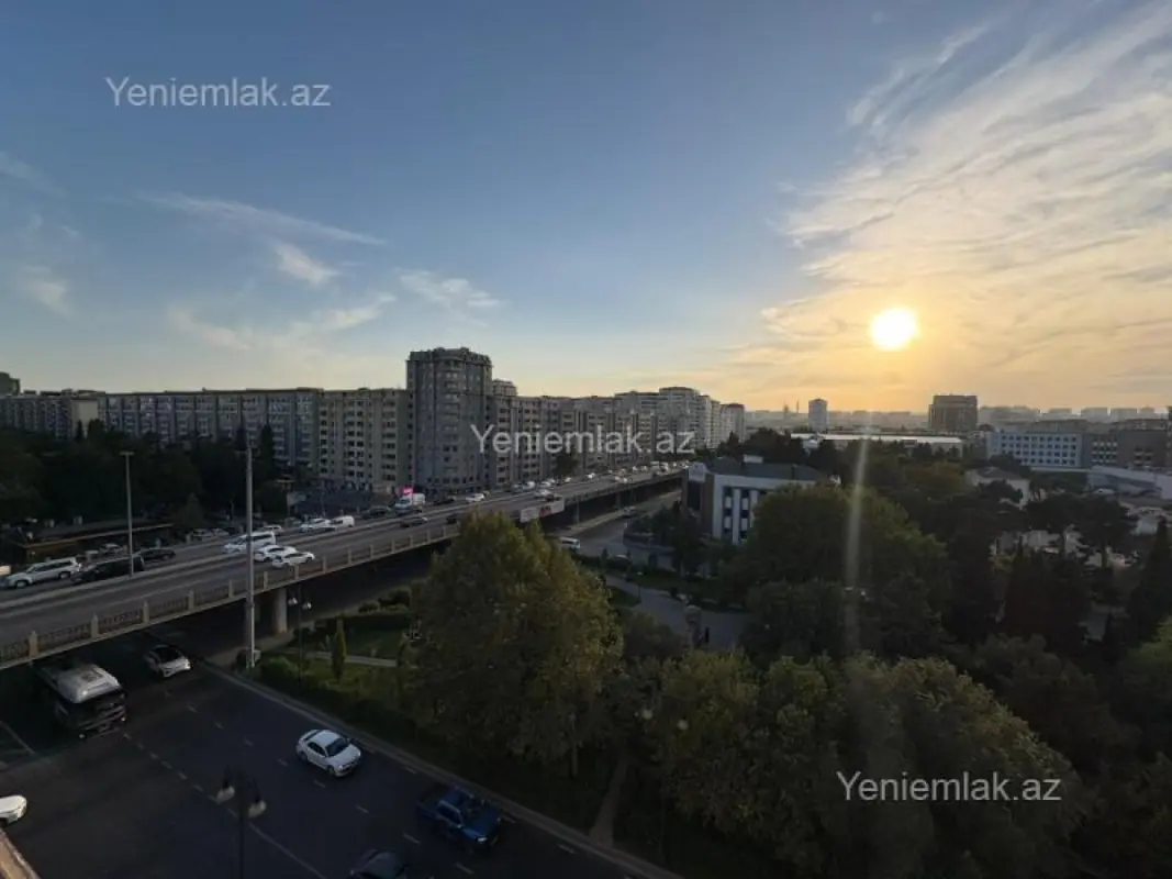 Satılır 3 otaqlı köhnə tikili 90 m²
