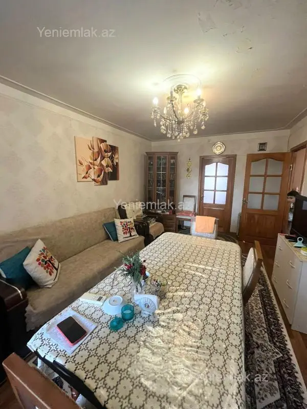 Satılır 3 otaqlı köhnə tikili 70 m²