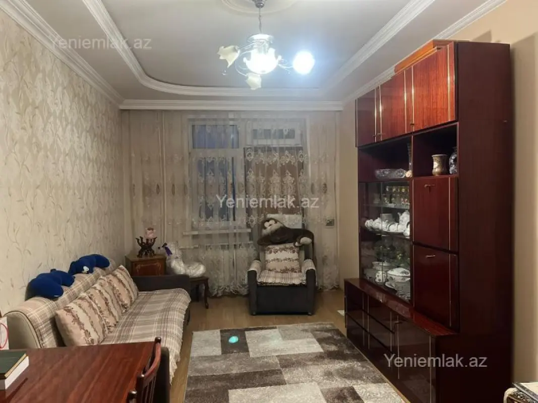 Satılır 3 otaqlı köhnə tikili 75 m²