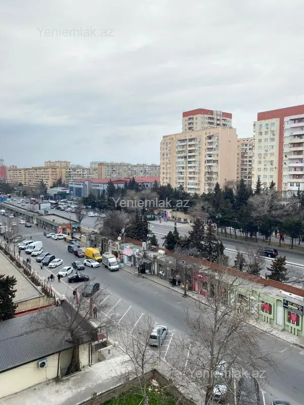 Satılır 2 otaqlı köhnə tikili 65 m²