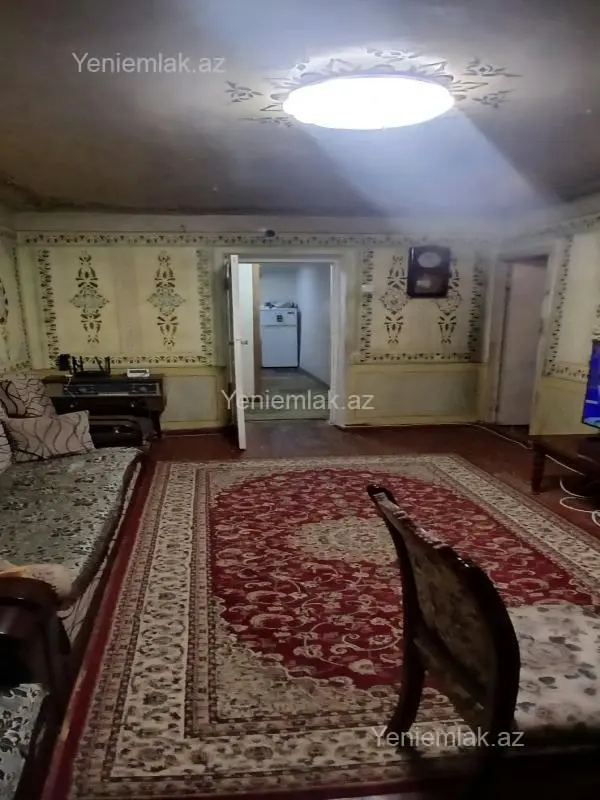 Satılır 3 otaqlı köhnə tikili 70 m²