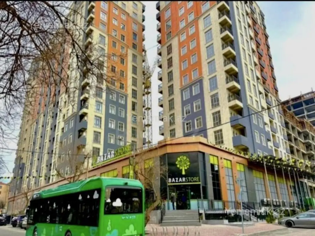 Satılır 3 otaqlı yeni tikili 100 m²