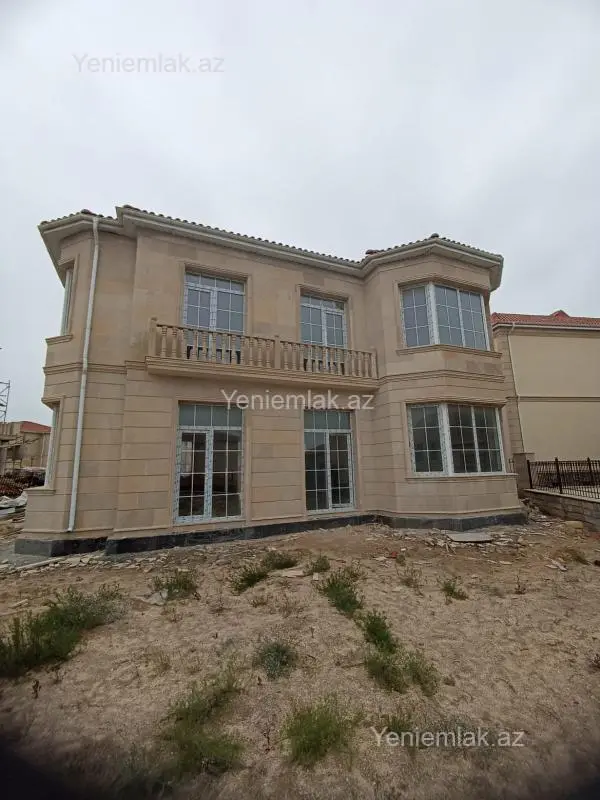 Satılır 5 otaqlı həyət evi 290 m²