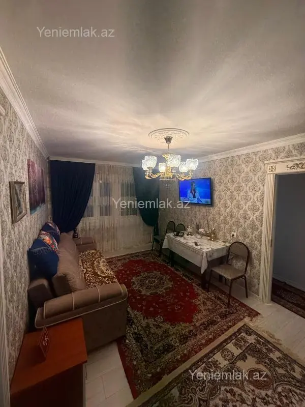 Satılır 2 otaqlı köhnə tikili 45 m²