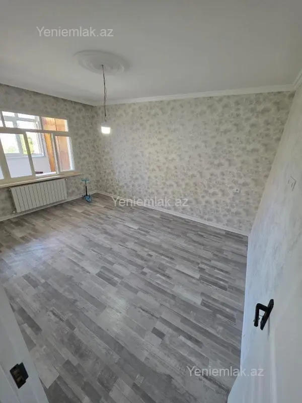 Satılır 3 otaqlı köhnə tikili 70 m²