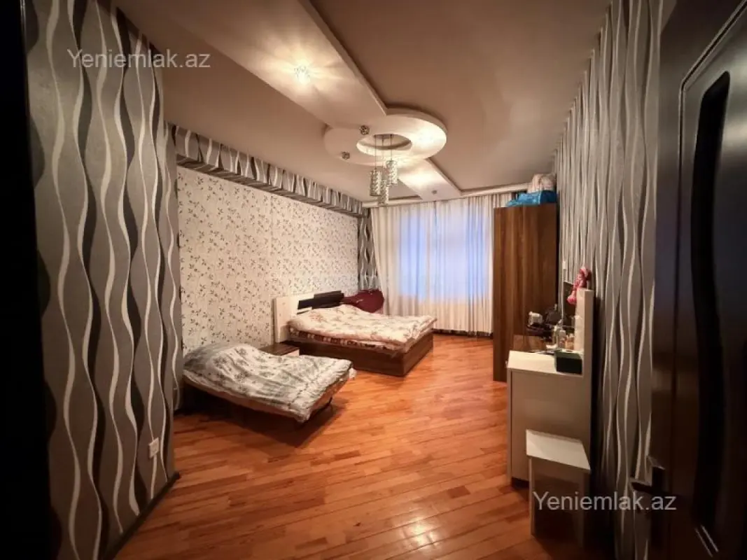 Satılır 3 otaqlı yeni tikili 140 m²